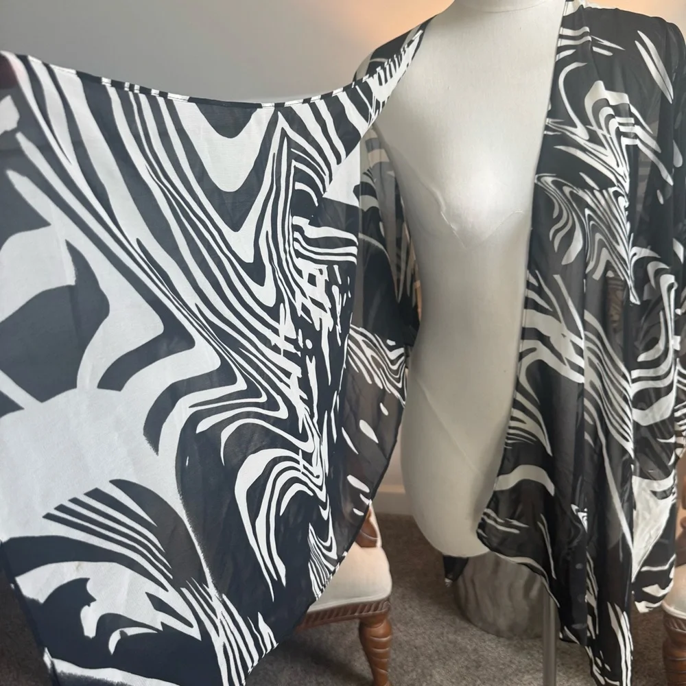 Chico's Black and White Abstract Shawl Coverup - Picture 2 of 6